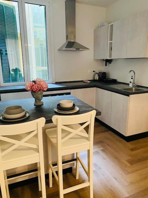 Nuovissimo Trilocale In Centro : Ca' Del Mar Apartment Sanremo